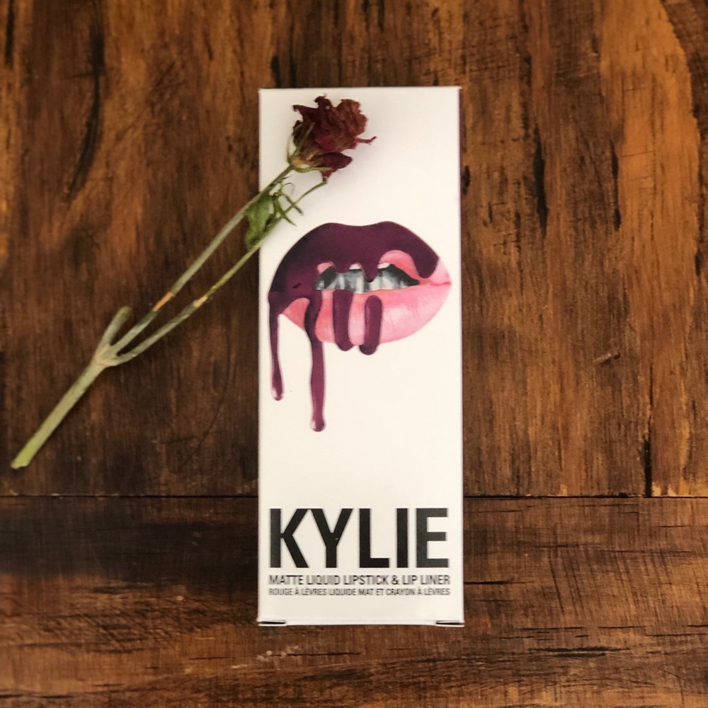Kylie Cosmetics Matte Liquid Lipstick Kit